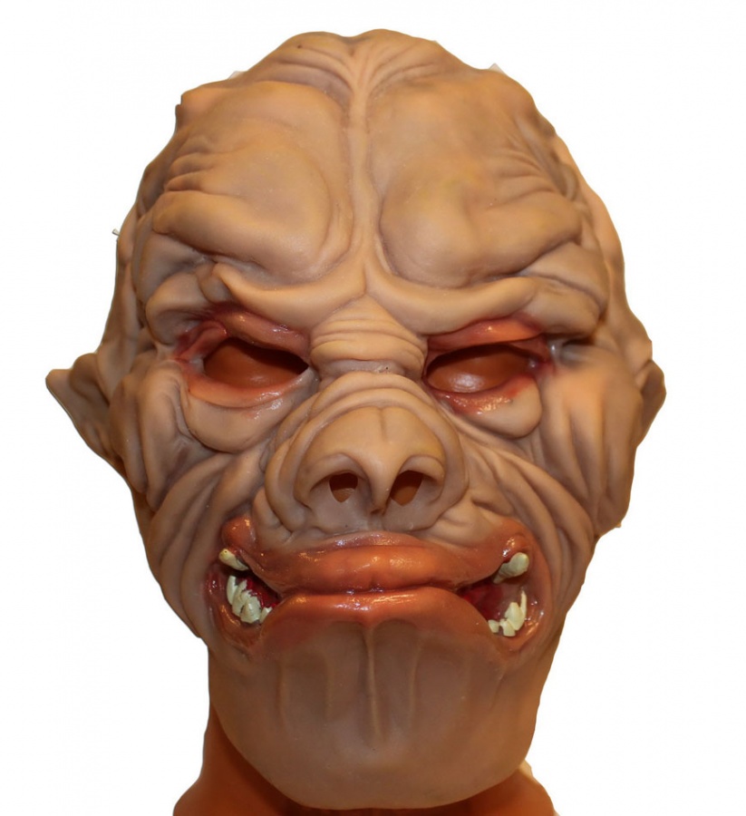 8682-5 Маска Кабан напрокат и купить в Казани по низкой оптовой цене, доставка по всей России