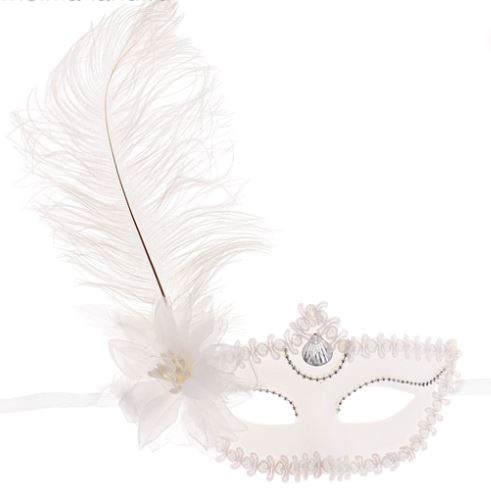 3304-13 Маска белая с цветком большое перо 10*18