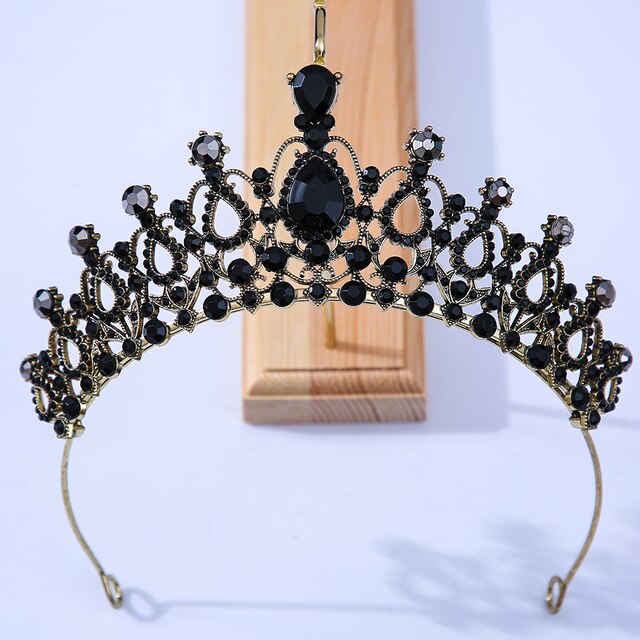 8885-43 Тиара со стразами черная напрокат и купить в Казани по низкой оптовой цене, доставка по всей России 8885-43 Тиара со стразами черная напрокат и купить в Казани по низкой оптовой цене, доставка по всей России