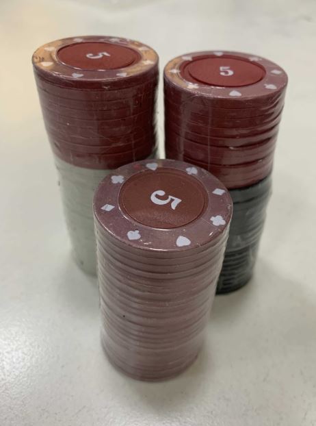 Фишки с номиналом напрокат и купить в Казани по низкой оптовой цене, доставка по всей России