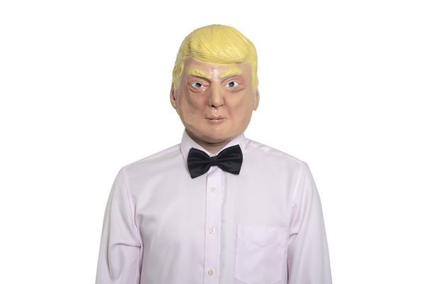 3319233-2 Маска Дональда Трампа,латекс напрокат и купить в Казани по низкой оптовой цене, доставка по всей России