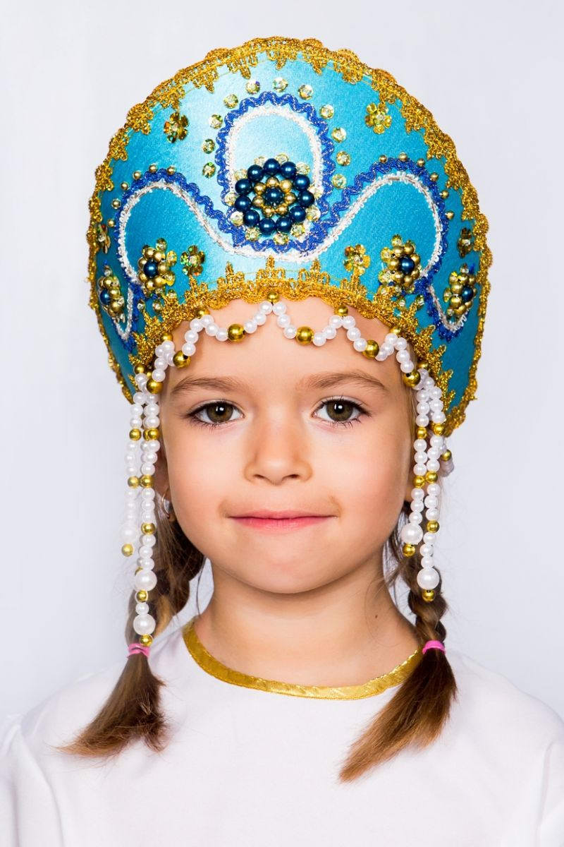 3070-09 Кокошник Алина, с бусинами, высота 11см, бирюзовый напрокат и купить в Казани по низкой оптовой цене, доставка по всей России