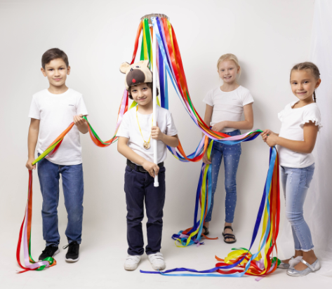 4775-31 Карусель из лент напрокат и купить в Казани по низкой оптовой цене, доставка по всей России